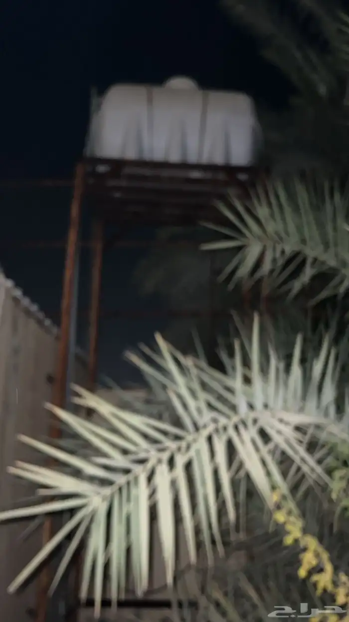 خزان 2000 لار مع قاعدته ارتفاع 5 متر تقريبا 0