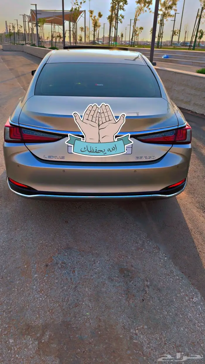 للبيع لكزس 2025 حجم 250 9