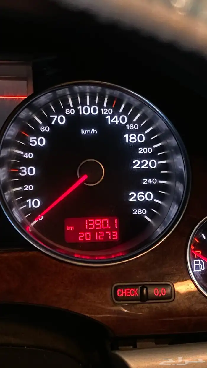 اودي A8L فل كامل 8