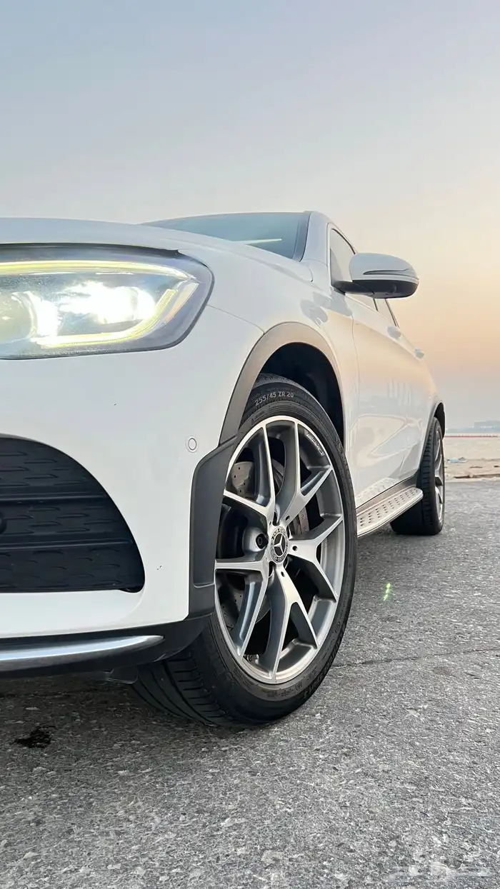 مرسيدس GLC300 موديل 2020 3