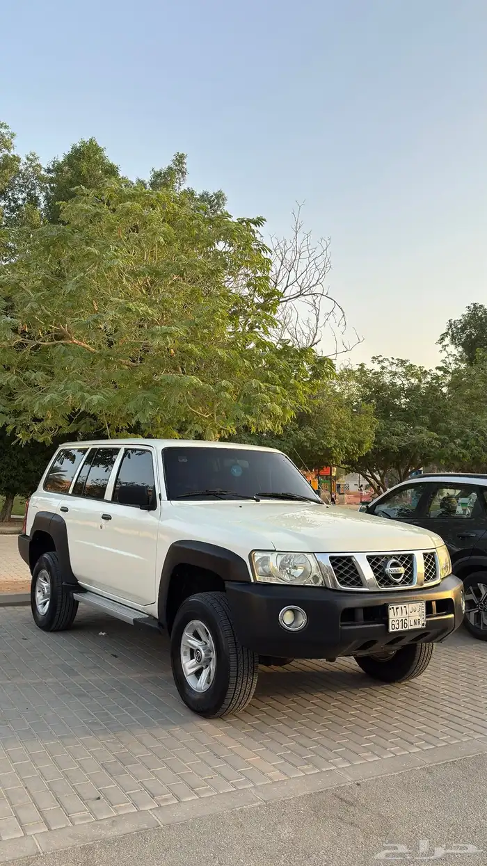 نيسان سفاري 2005 فئة s 22