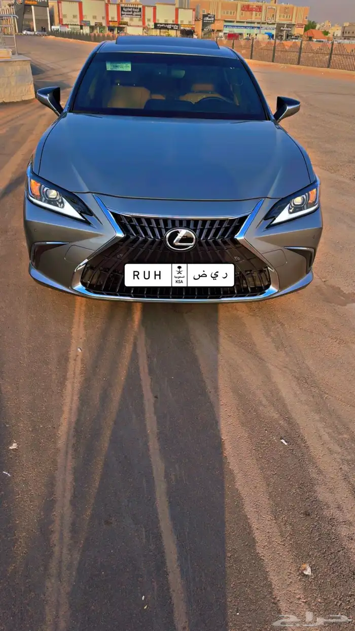 للبيع لكزس 2025 حجم 250 1