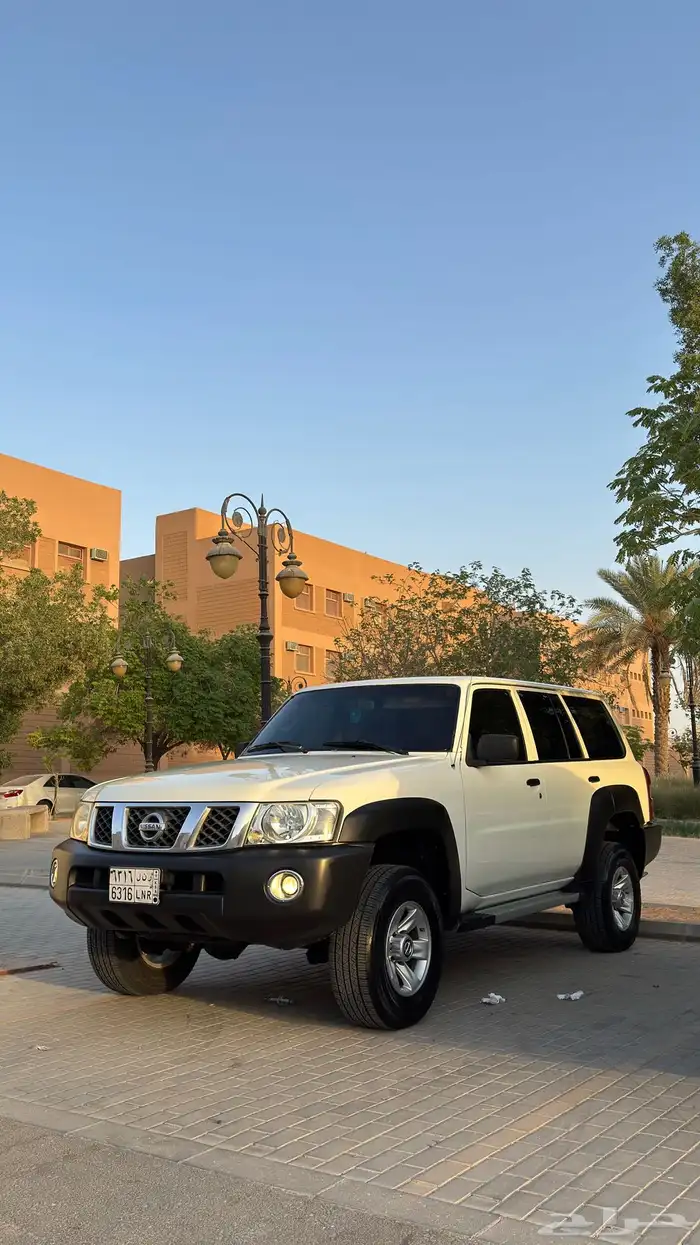 نيسان سفاري 2005 فئة s 0