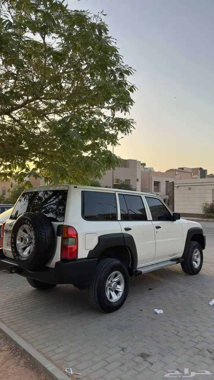 نيسان سفاري 2005 فئة s 28