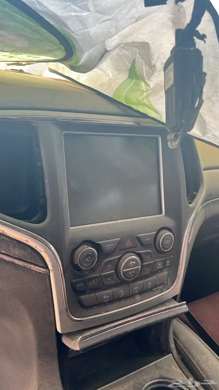 داخلية شيروكي اس ار تي 1