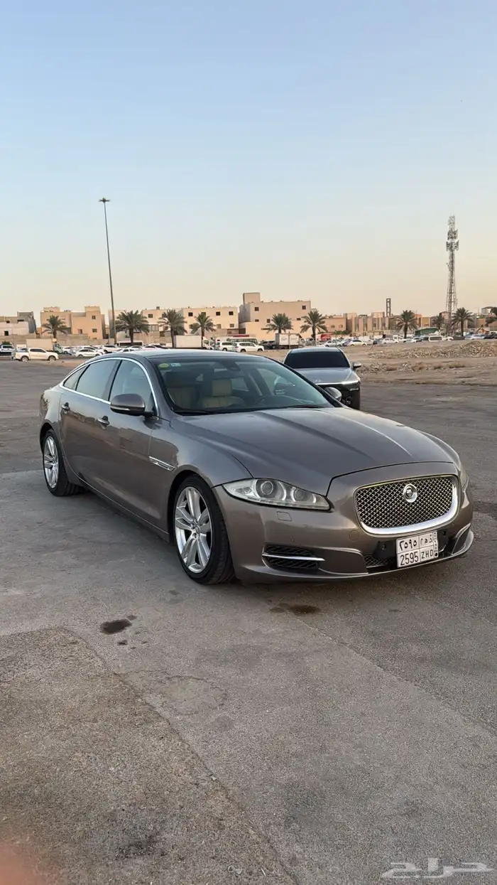 جاكور XJL 2011 4