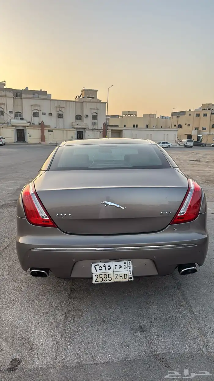 جاكور XJL 2011 6