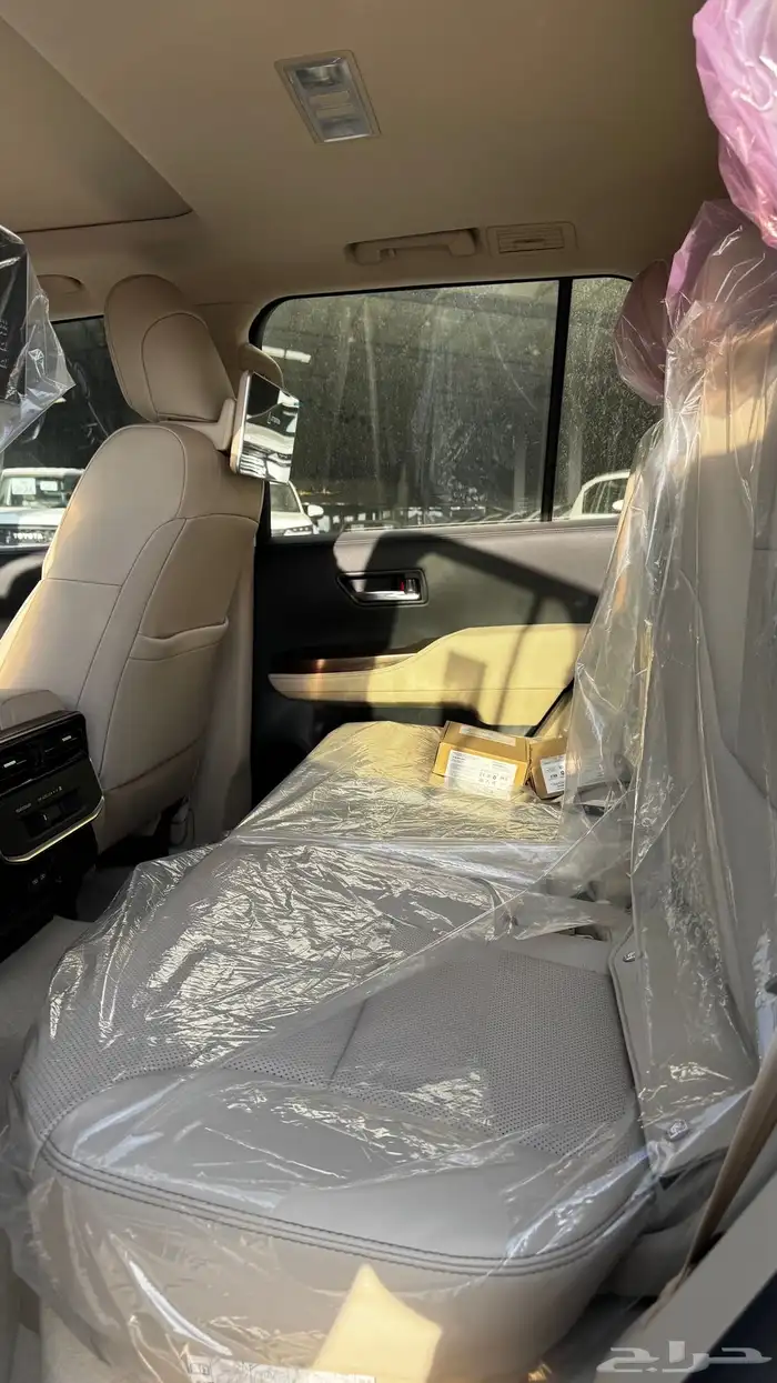 تويوتا لاندكروزر GXR L4 رادار 2025 سعودي - 325.500 17