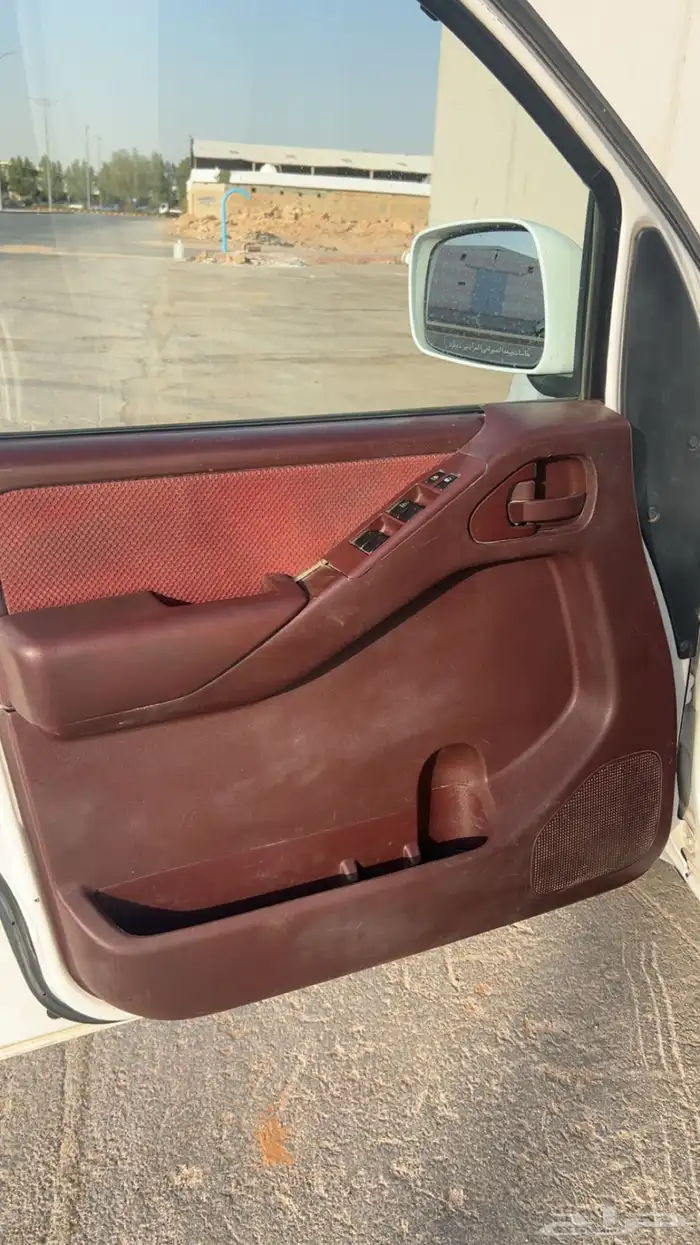 نيسان نيفارا 3