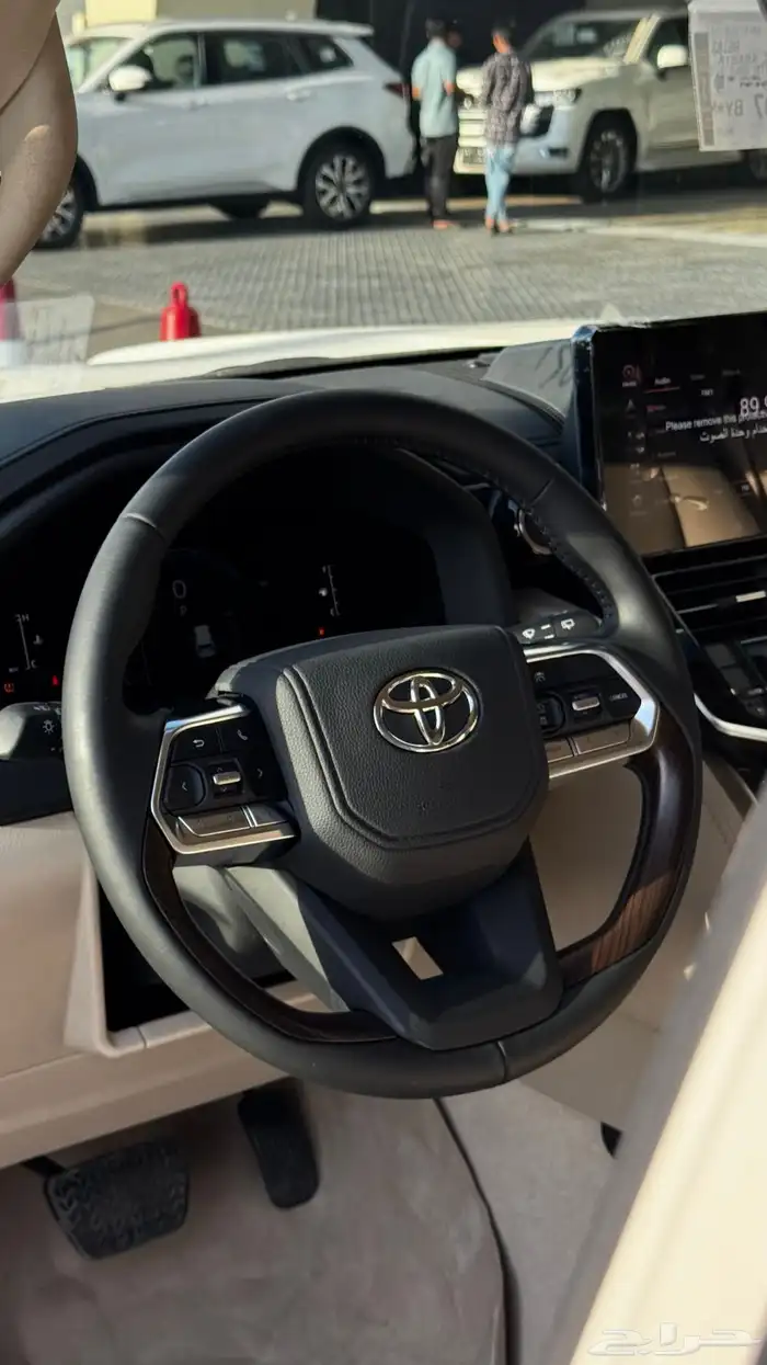 تويوتا لاندكروزر GXR L4 رادار 2025 سعودي - 325.500 11