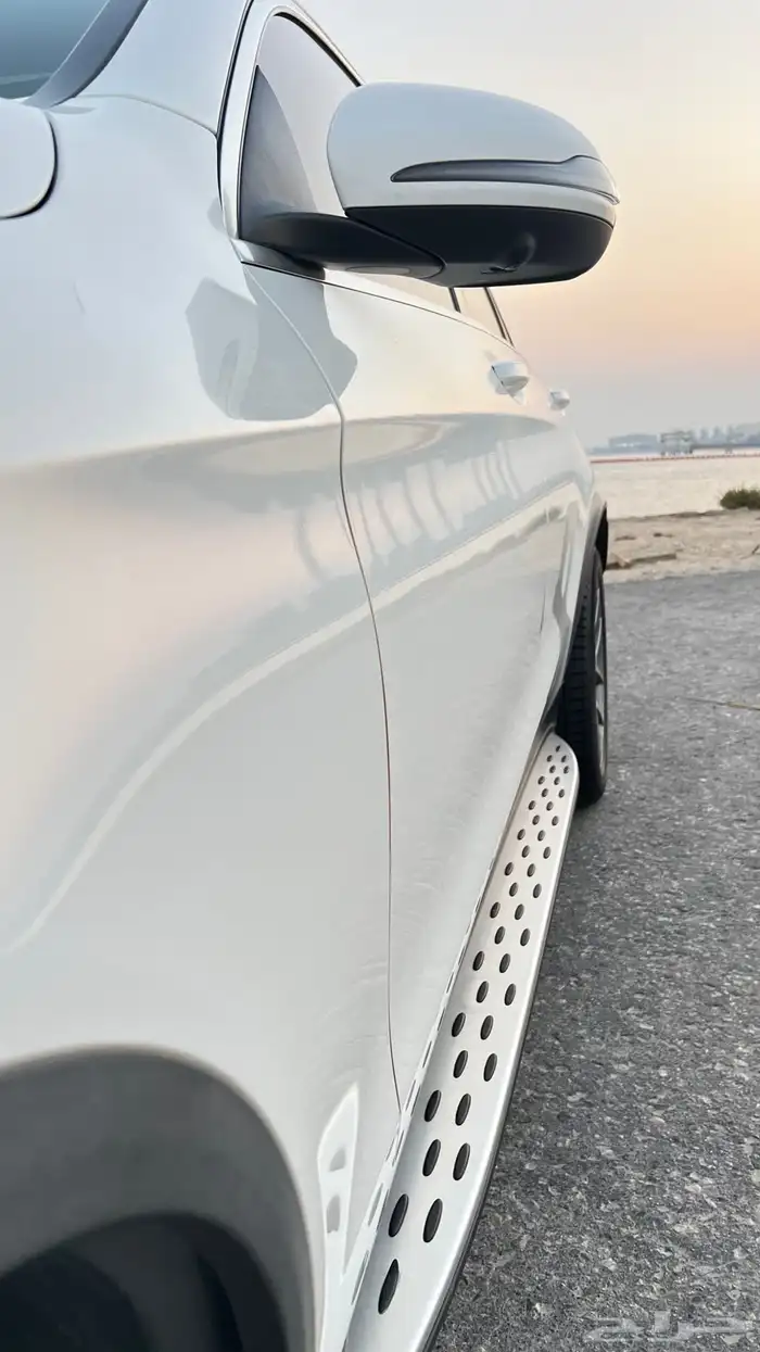 مرسيدس GLC300 موديل 2020 4