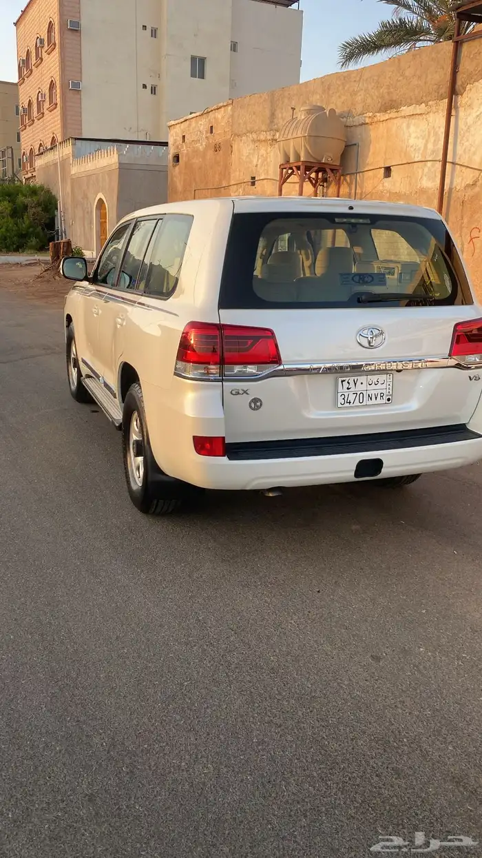 لاندكروزر هدد 2016 v8 فل كامل 4