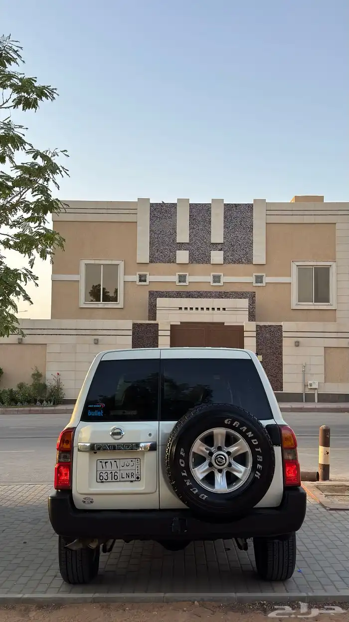 نيسان سفاري 2005 فئة s 6