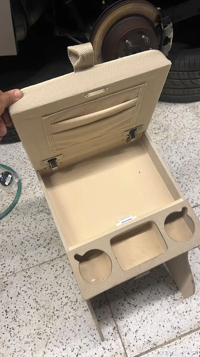 تكايه صالون لندكروزر 3