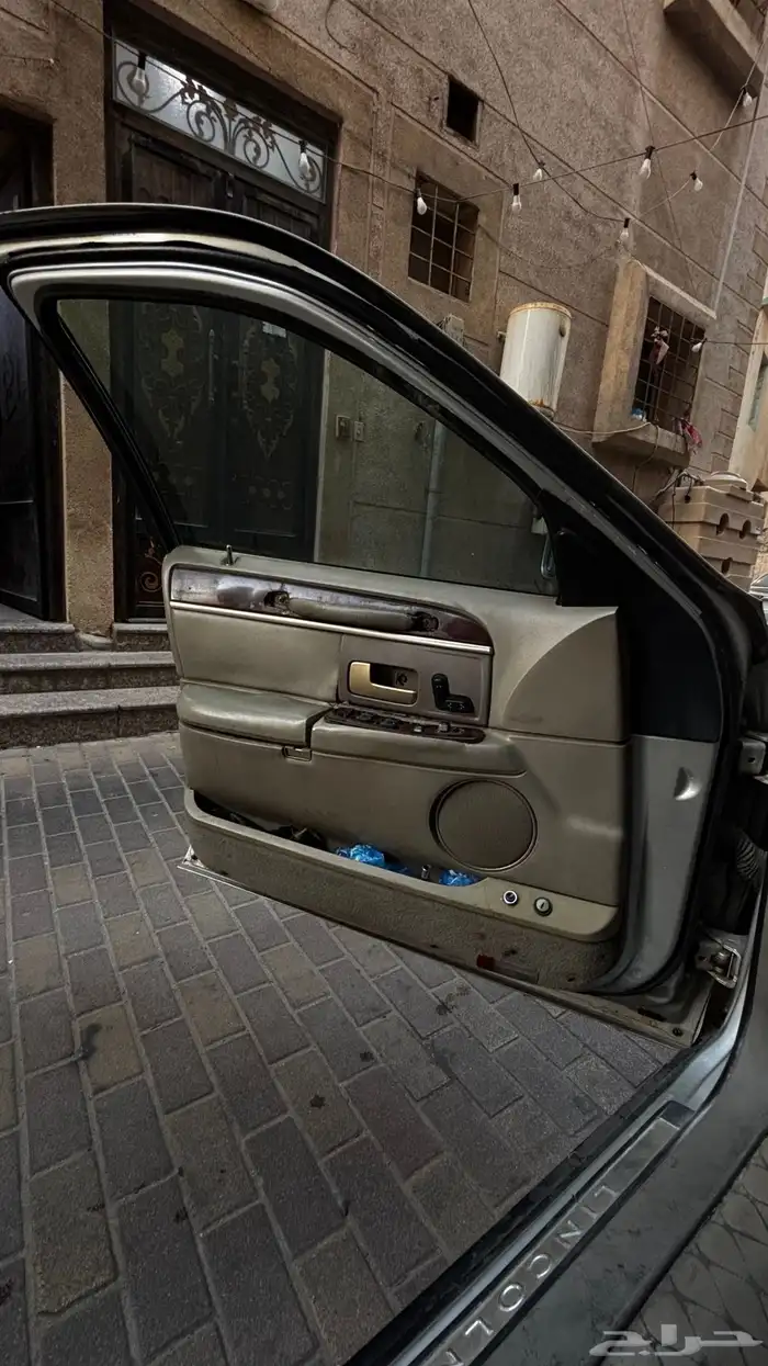 لينكون تاون كار 2005 34