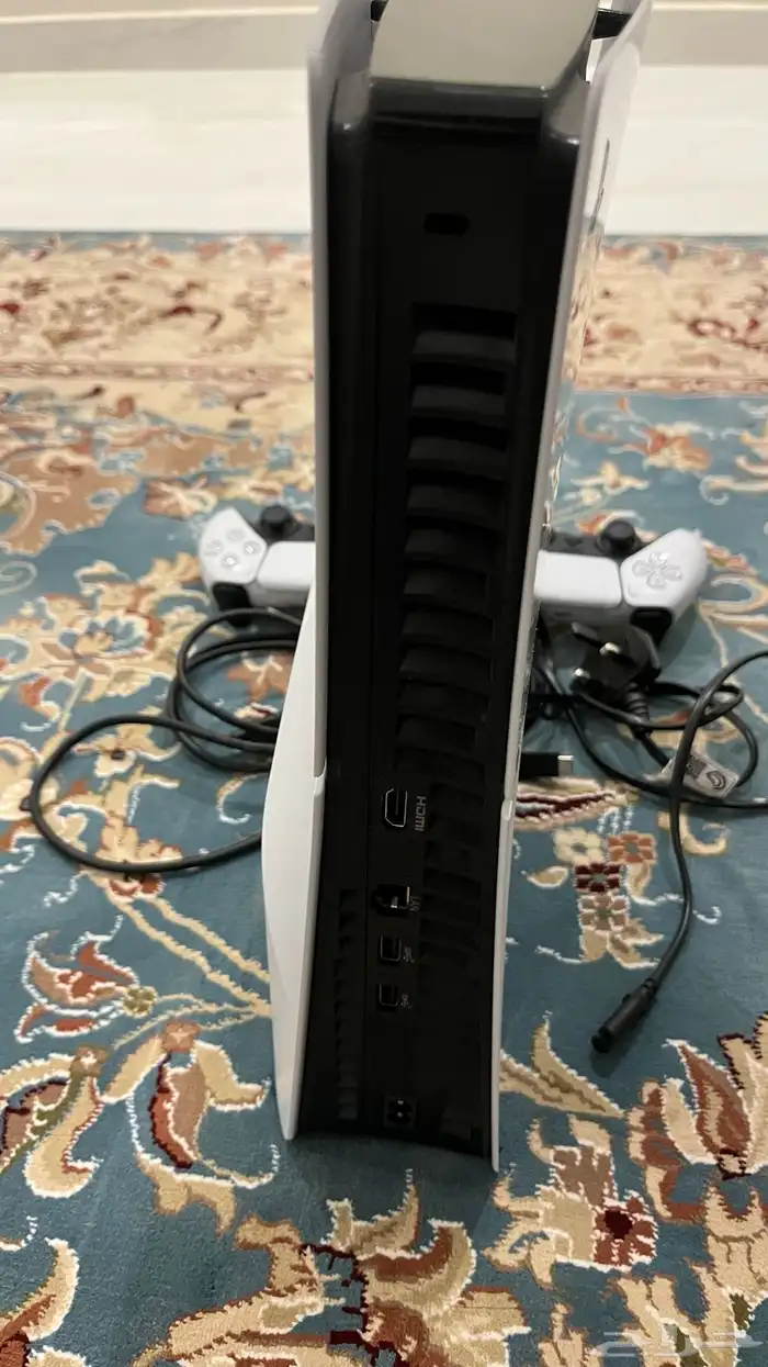 سوني 5 جديد ومن شريته ماستخدمته إلا شهرين نضيف الصامل فقط 2