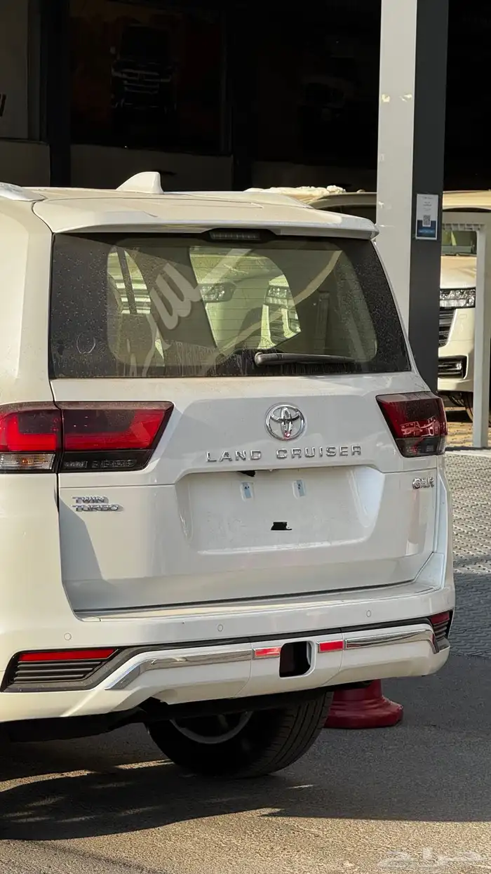 تويوتا لاندكروزر GXR L4 رادار 2025 سعودي - 325.500 5