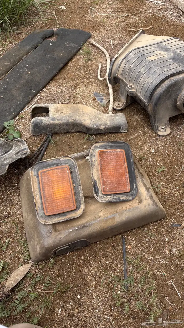 قطع غيار همر H2 موديل 2003 20