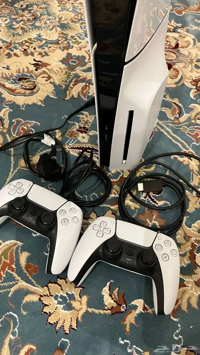 سوني 5 جديد ومن شريته ماستخدمته إلا شهرين نضيف الصامل فقط 0