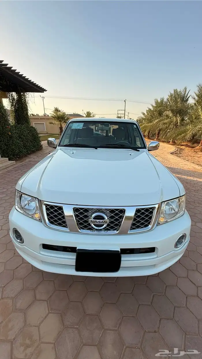 فتك باترول سفاري 2009 لؤلؤي داخلي بيج 39