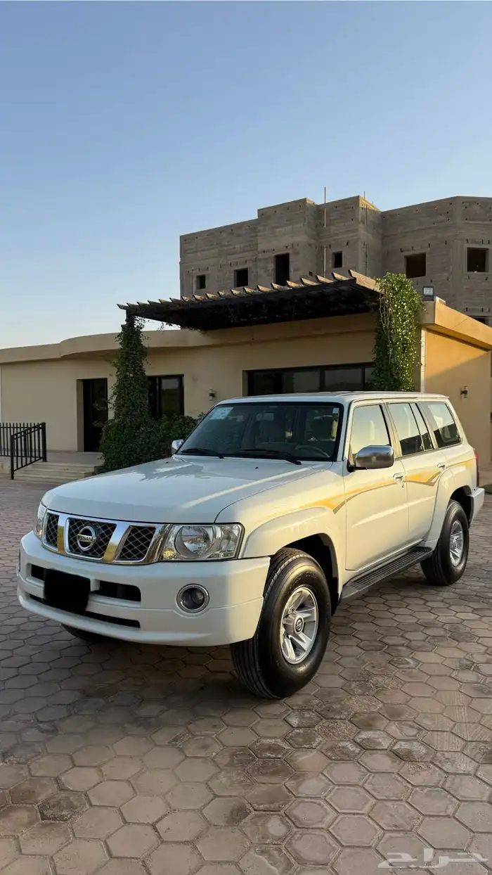 فتك باترول سفاري 2009 لؤلؤي داخلي بيج 38
