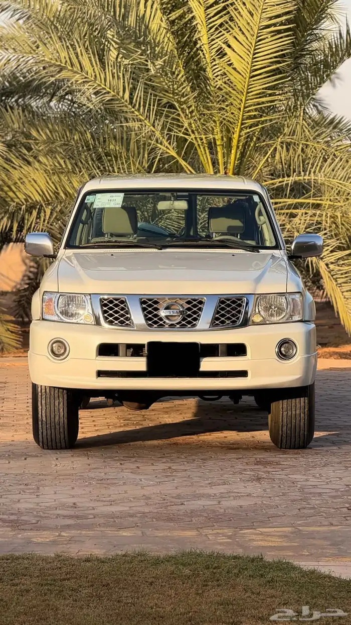 فتك باترول سفاري 2009 لؤلؤي داخلي بيج 4