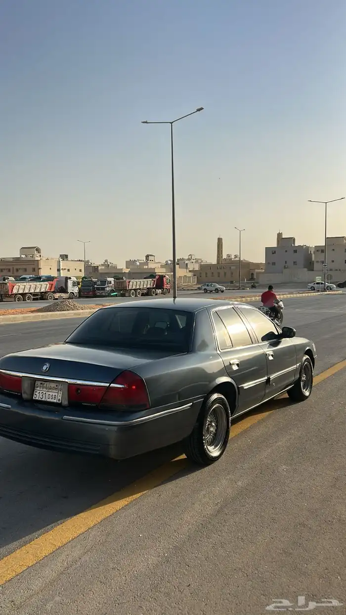 فورد ماركيز موديل 2002 نظيف 2