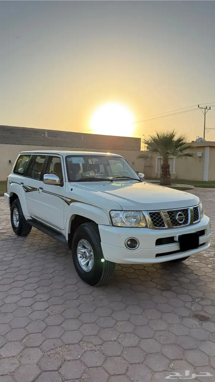 فتك باترول سفاري 2009 لؤلؤي داخلي بيج 17