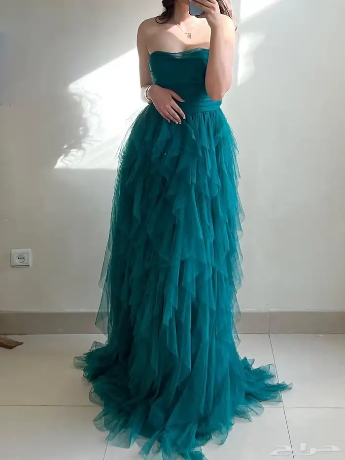 فساتين سهرة فساتين ساتره فساتين حديثه بأسعار منافسة 49