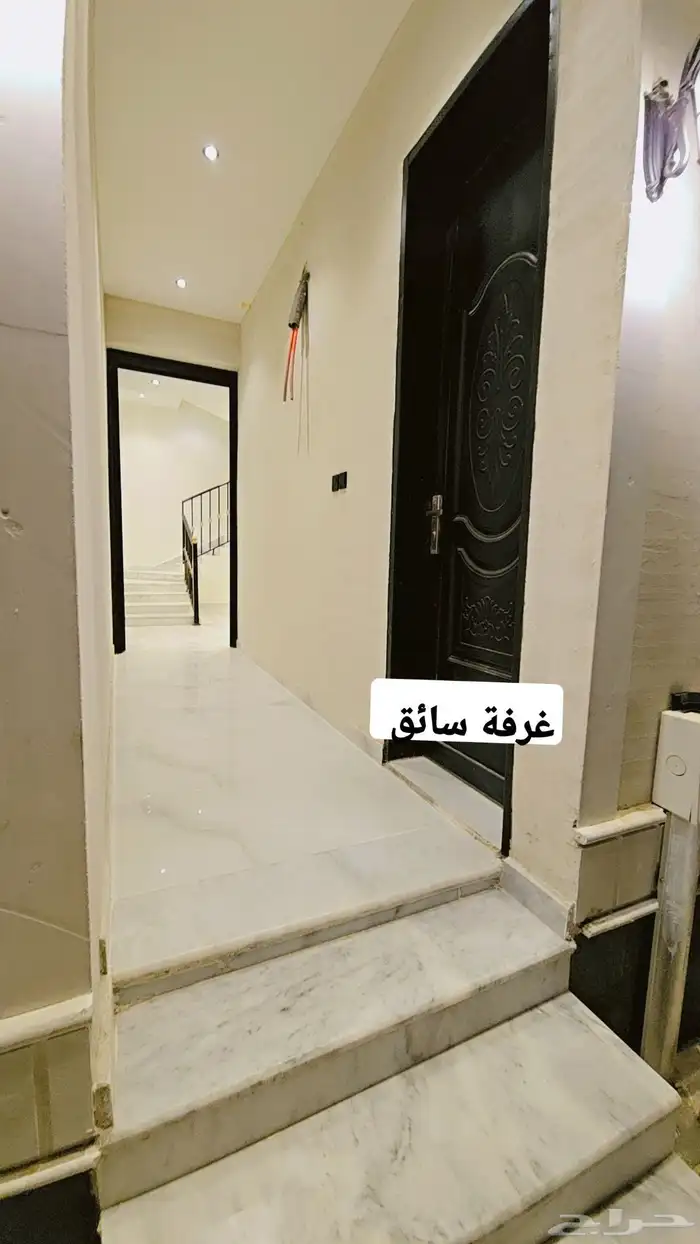 للبيع فلل في لبن في منها بشقة بتصميم الكود السعودي 24