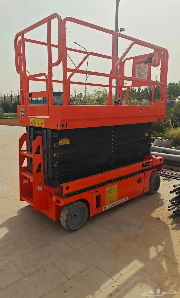 رافعه شوكيه فوركلفت سيزرلفت مان لفت للايجار Forklift 2