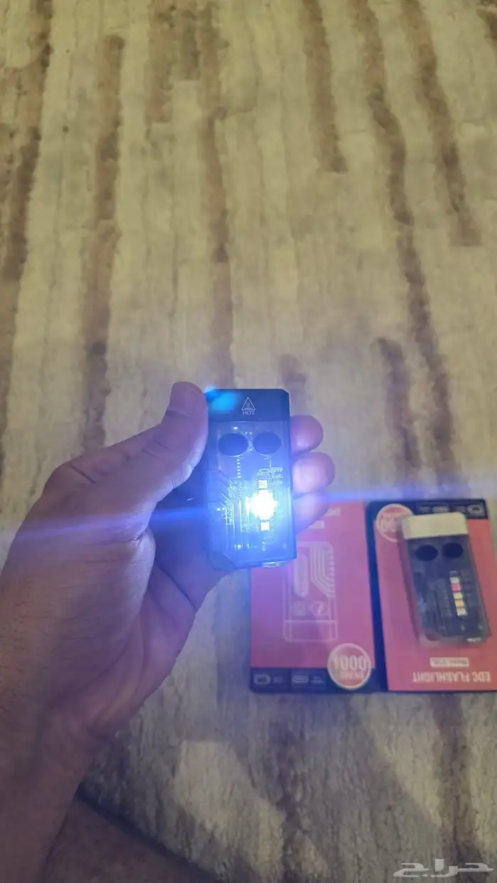 كشاف بقوة 1000 شمعه 4