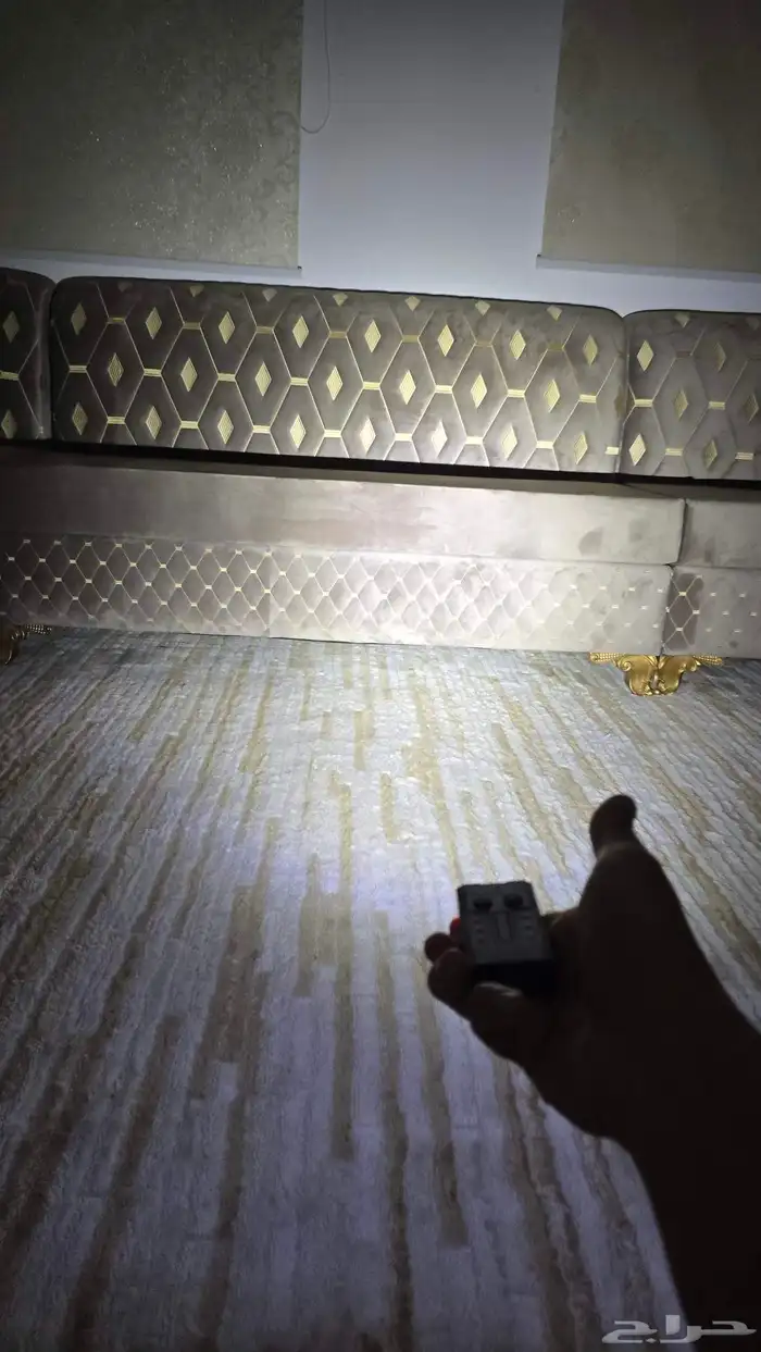 كشاف قوي وفيه عدت مزايا 3