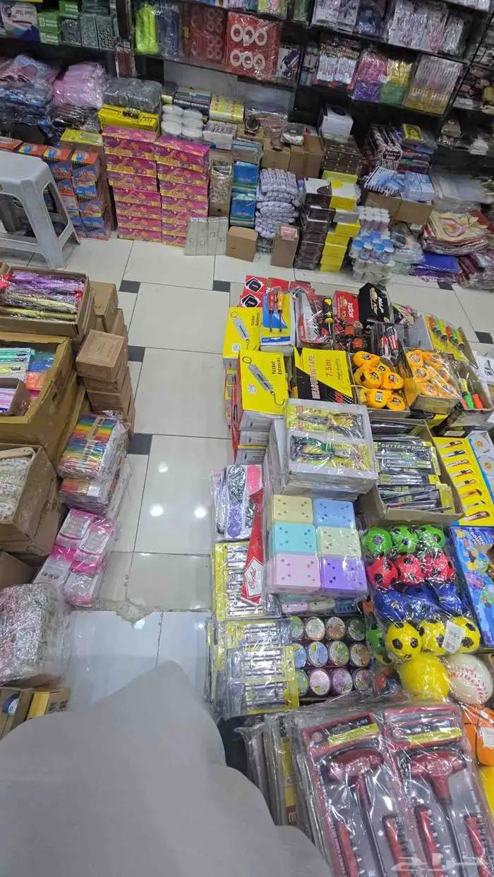 عطورت ومكياج واكسسورات وشنط وملابس 2