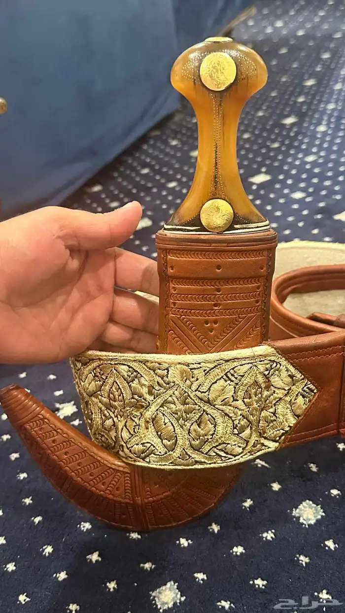 جنبيه زراف مكعب صافيه على الشرط 4