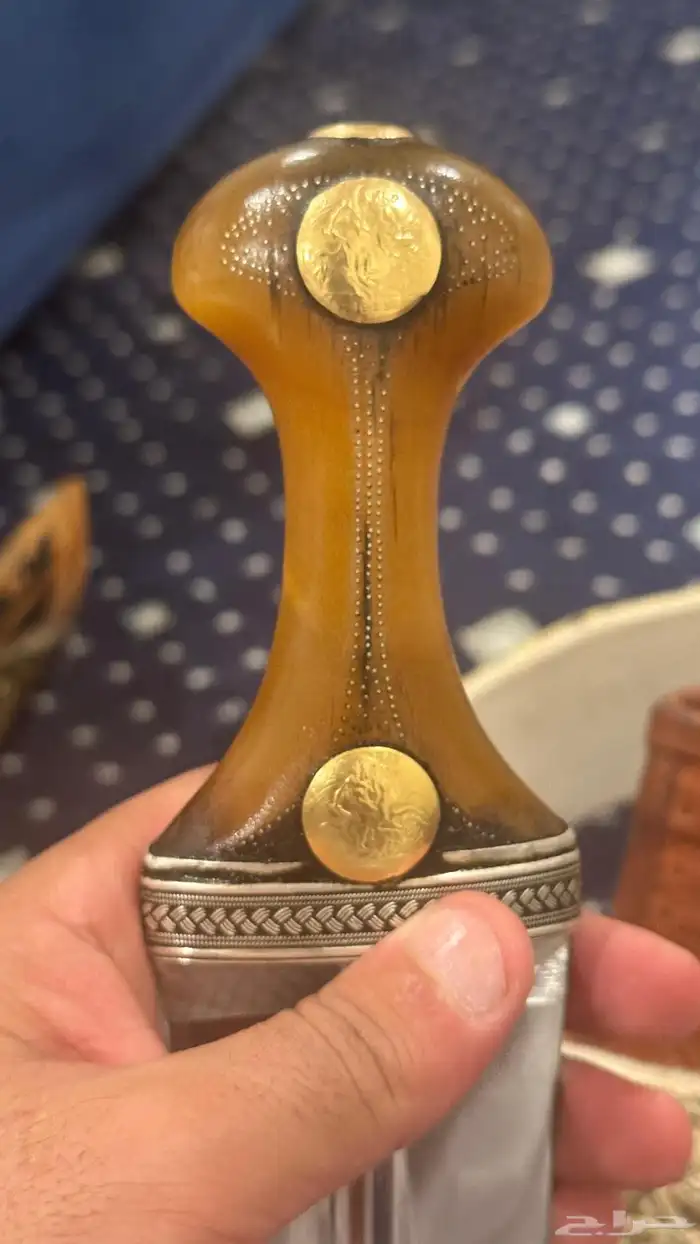جنبيه زراف مكعب صافيه على الشرط 3