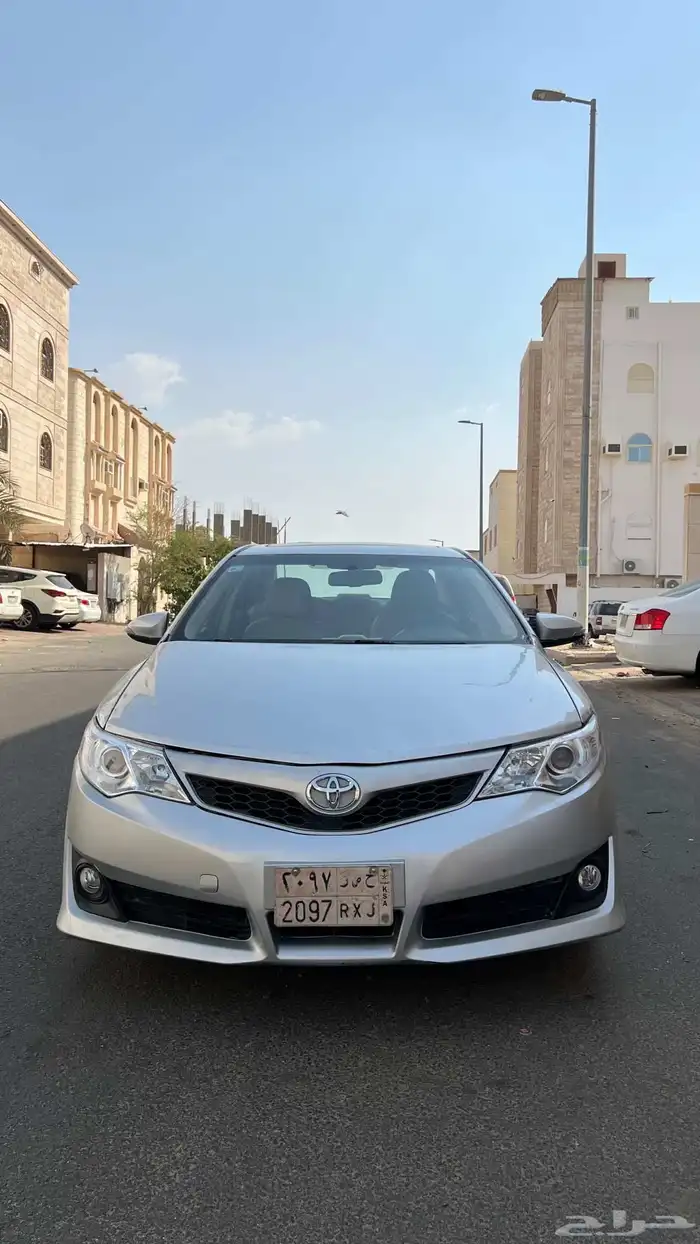 للبيع كامري 2014 فل كامل 0