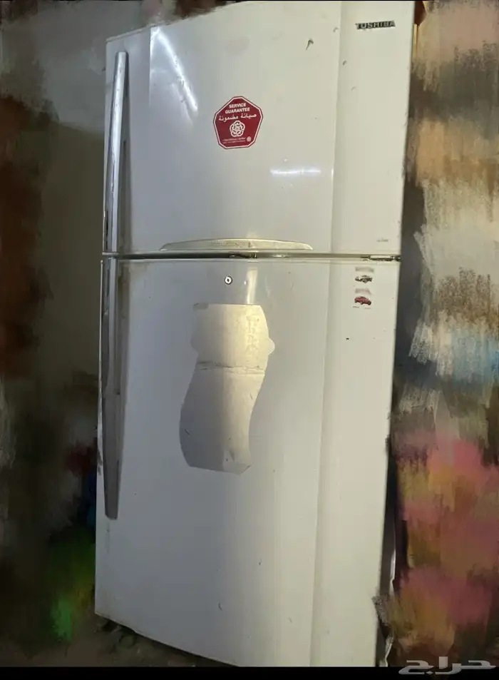 ثلاجه كبيره وواسعه ومافيها اي خراب   وتبريدها مرا ممتاز 0