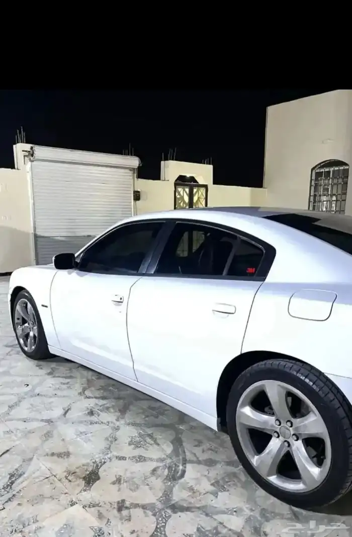 دوج تشارجر rt8. 2014 2