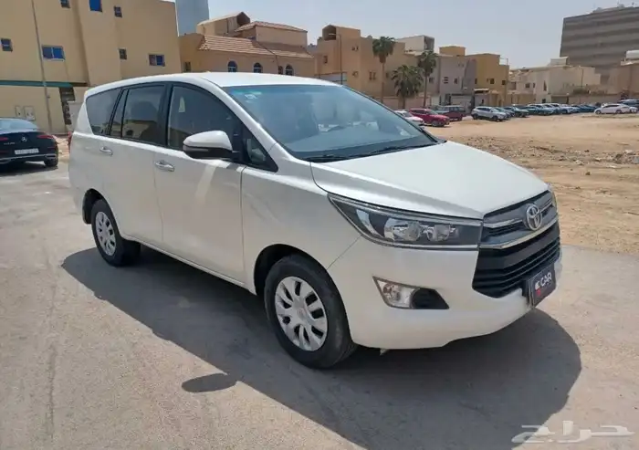 سيارة انوفا ابيض 2018 2
