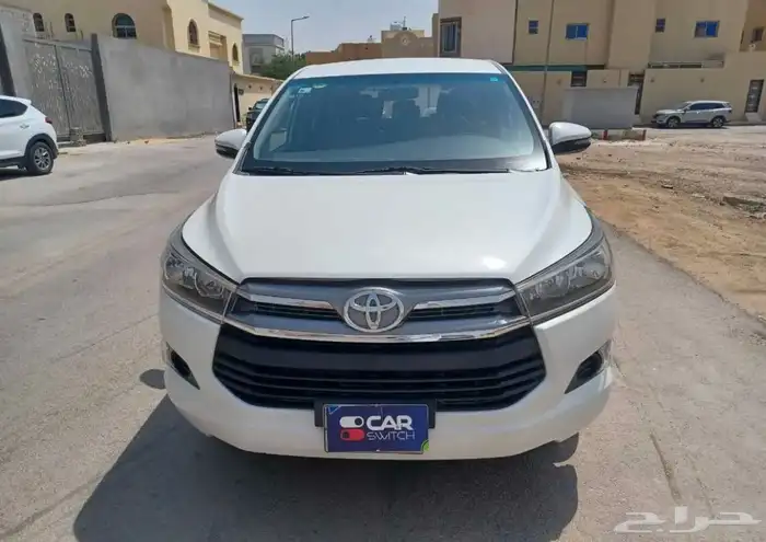 سيارة انوفا ابيض 2018 1