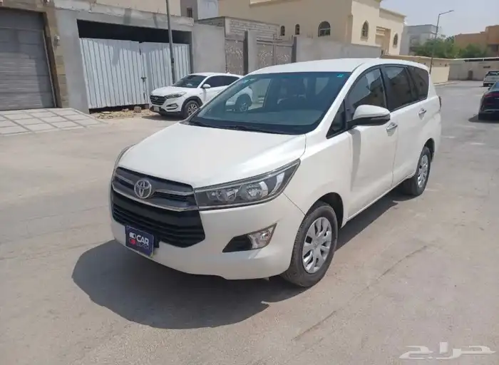 سيارة انوفا ابيض 2018 0