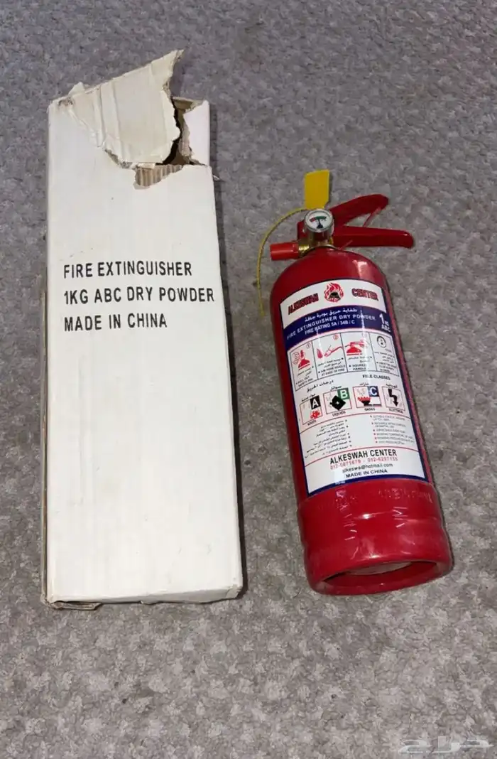 طفاية حريق ومثلث الطريق وطفاية دخان للبيع تايوتا 0