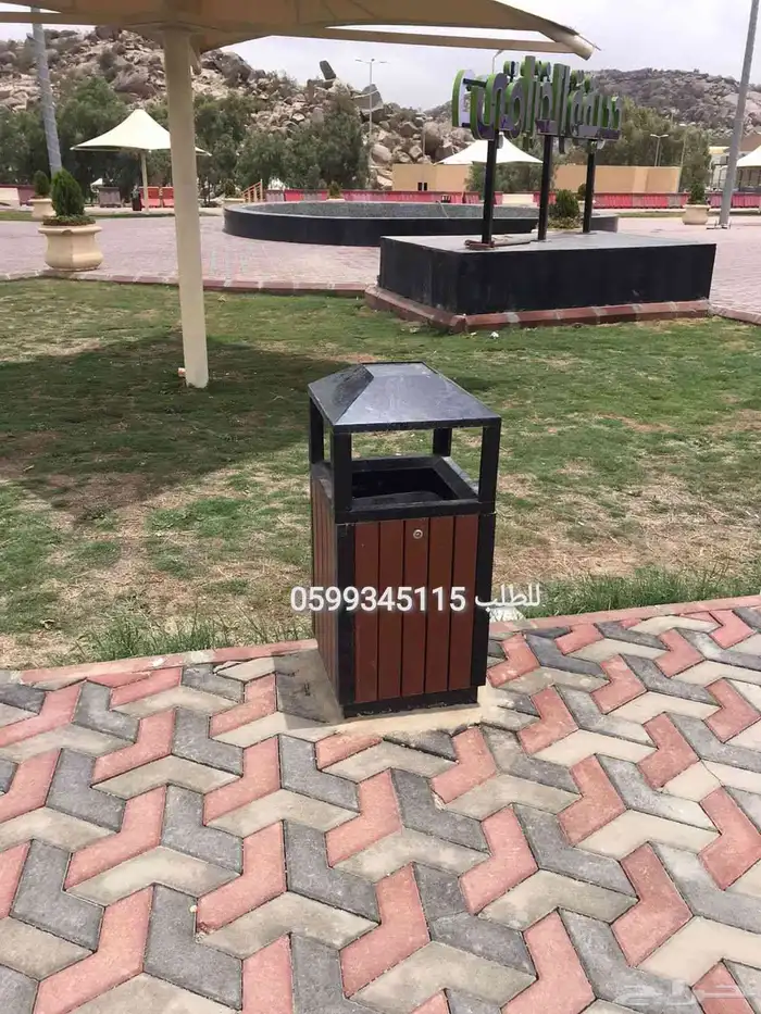 سلات مهملات مدرسة ملعب بادل حدائق كلية مشفى مول مقهى مطعم 3