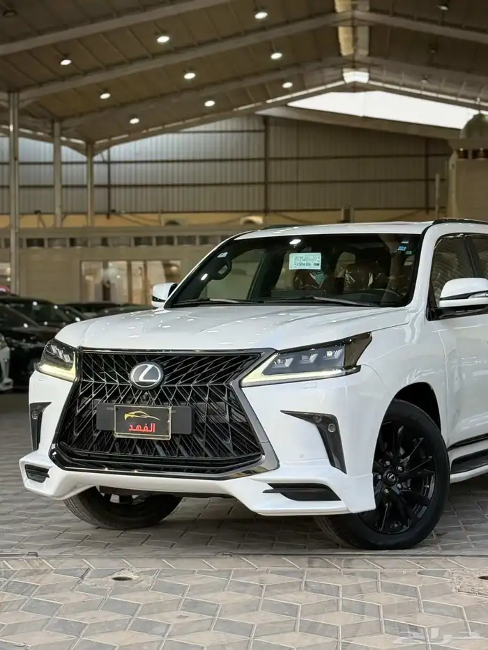 لكزس - 2020 - LX570 - بلاك اديشن - فل كامل 4