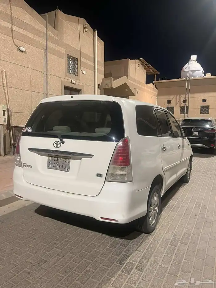 للبيع اينوفا تماتيك 1