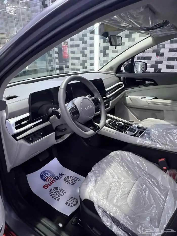 سبورتاج لارج نص فل2025جميع الالوان بسعر104900شامل عازل مجاني 4