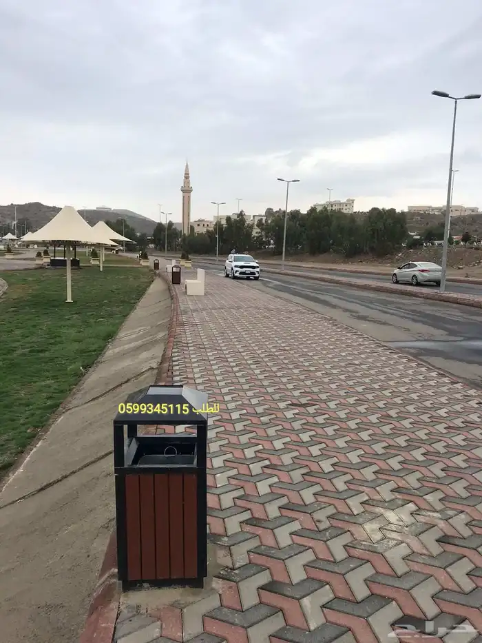 سلات مهملات مدرسة ملعب بادل حدائق كلية مشفى مول مقهى مطعم 2