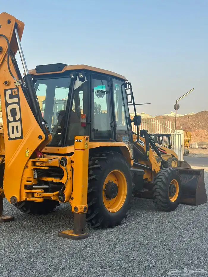 عرجا JCB دبل 3DX بلس موديل 2025 نظيف 2