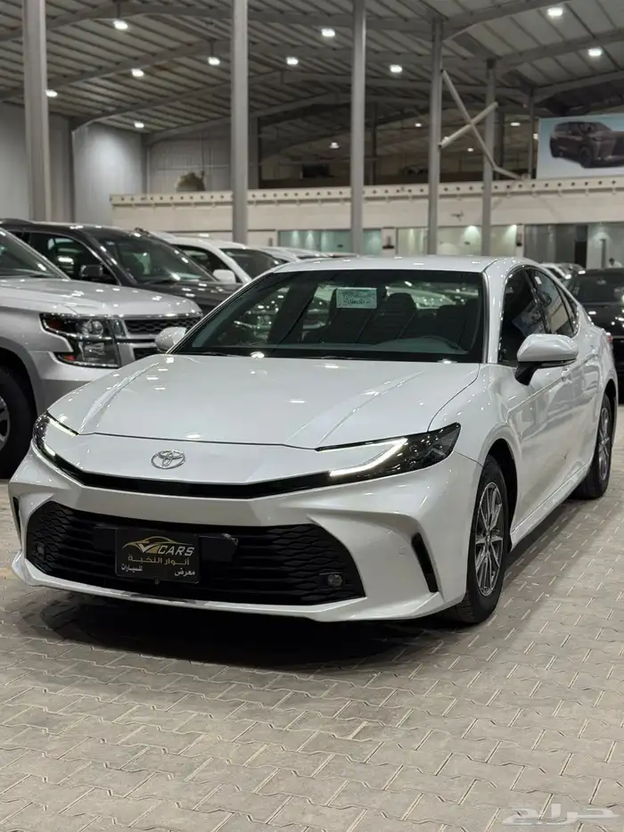 تويوتا كامري 2025 استاندر سعودي بنزين - عداد 48 الف 1